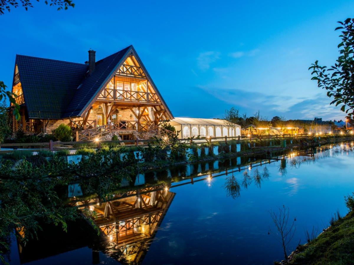 Helenowka Agro & Spa Komorow  Luaran gambar